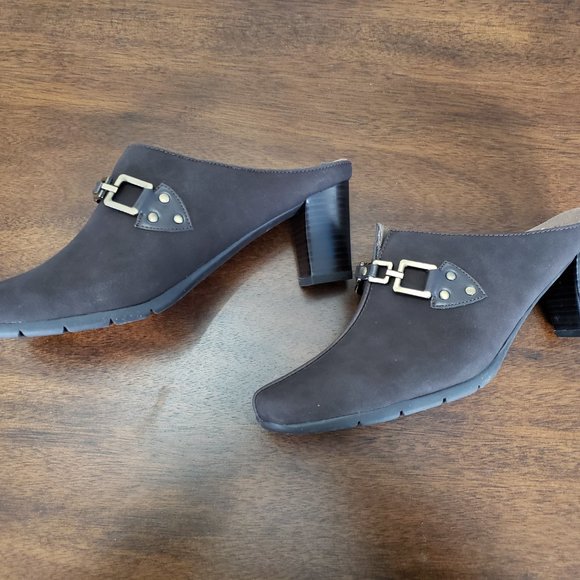 A2 Heeled Clogs - Picture 3 of 5